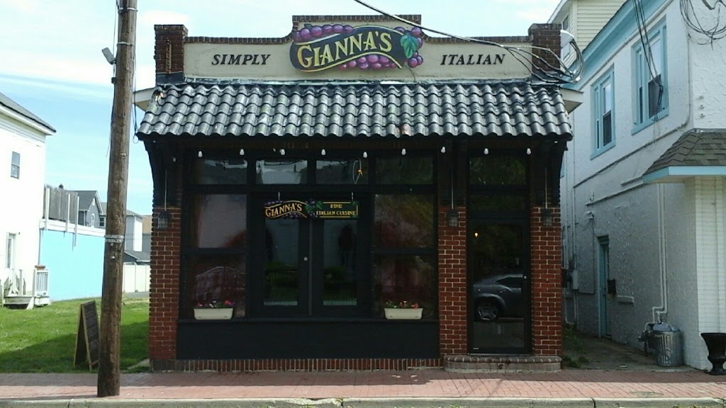 Giannas Italian Restaurant | 122 Bay Ave, Highlands, NJ 07732, USA | Phone: (732) 769-6377