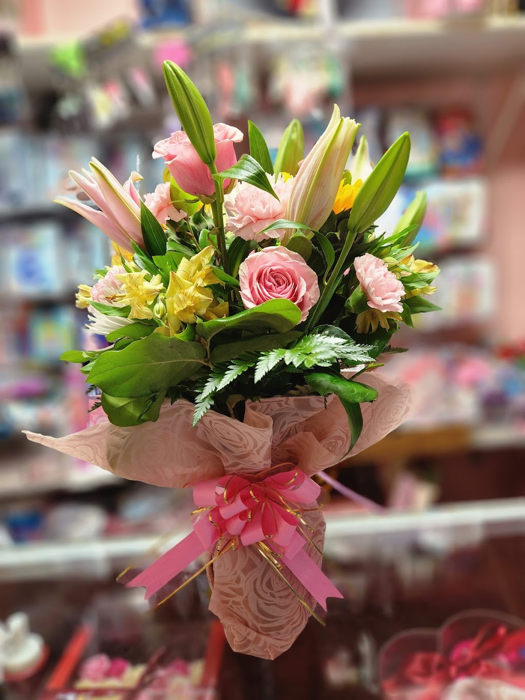 Gigis Flowers & Balloons | 1102 W Florence Ave, Los Angeles, CA 90044, USA | Phone: (213) 210-5322