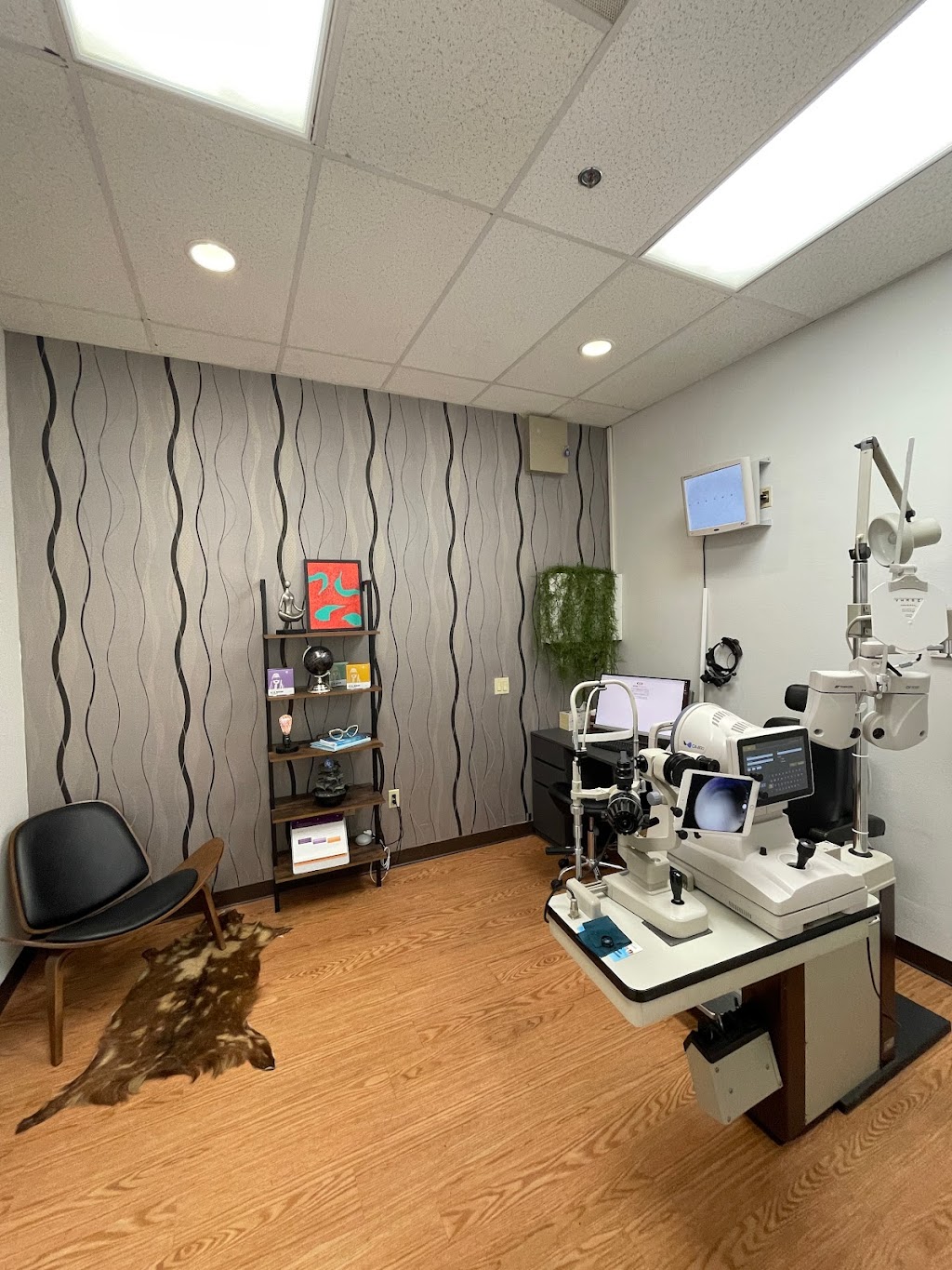 Beyond Optometry | 3440 Del Lago Blvd suite E, Escondido, CA 92029, USA | Phone: (760) 432-6331