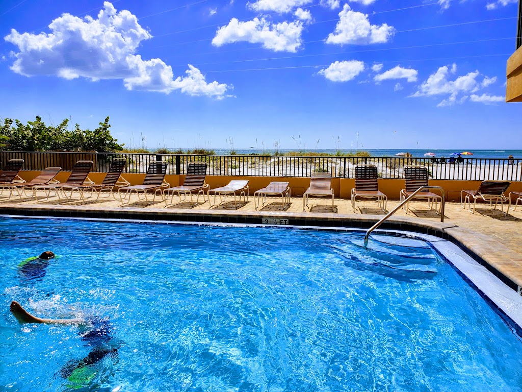 Villa Madeira | 13720 Gulf Blvd, Madeira Beach, FL 33708, USA | Phone: (800) 293-3979