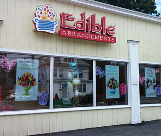 Edible Arrangements | 560 W 1st St, Claremont, CA 91711, USA | Phone: (909) 621-9700