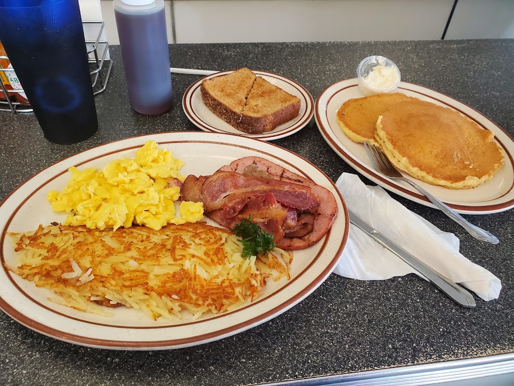 Chubbys Diner | 15047 W Whitesbridge Ave, Kerman, CA 93630, USA | Phone: (559) 846-7302