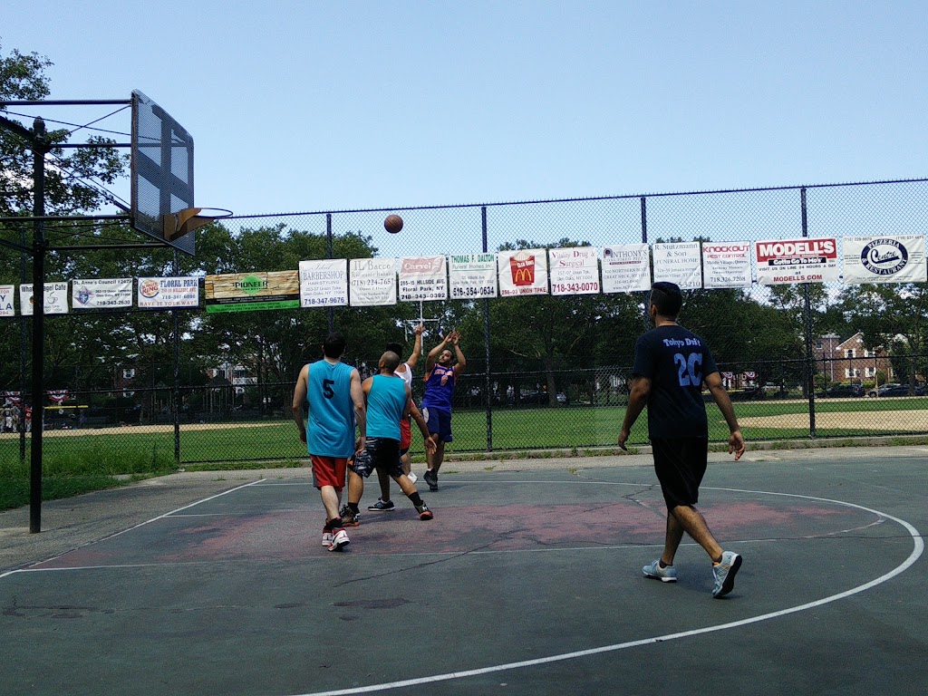 Basketball Court | 74-25 260th St, Glen Oaks, NY 11004, USA | Phone: (843) 789-9621