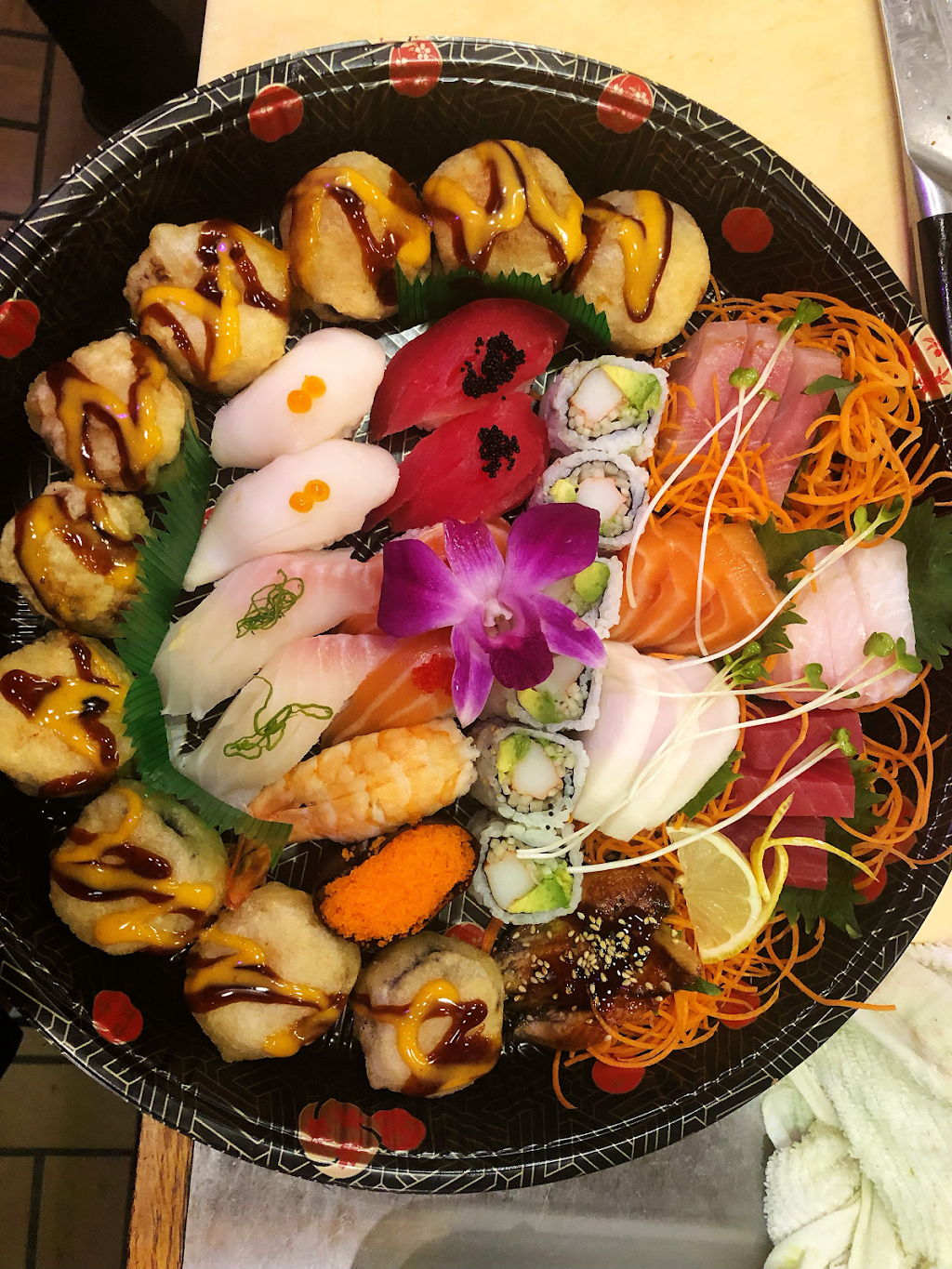 Robongi Sushi Wok&Grill | 2519 E State Rd 60, Valrico, FL 33594, USA | Phone: (813) 662-2997