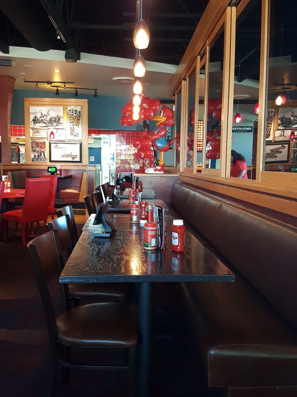 Red Robin Gourmet Burgers and Brews | 35858 Detroit Rd, Avon, OH 44011, USA | Phone: (440) 937-0260