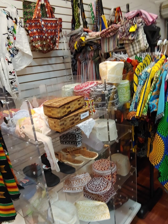 Mchetes African Treasures | Hmong Town Building, 8340 W Appleton Ave # 40, Milwaukee, WI 53218, USA | Phone: (414) 388-3537