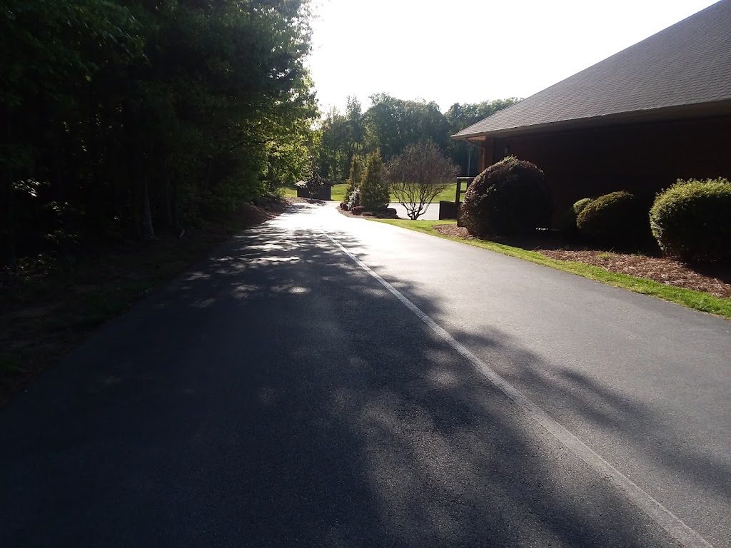 Jamestown Presbyterian Church | 1804 Guilford College Rd, Jamestown, NC 27282, USA | Phone: (336) 454-3718