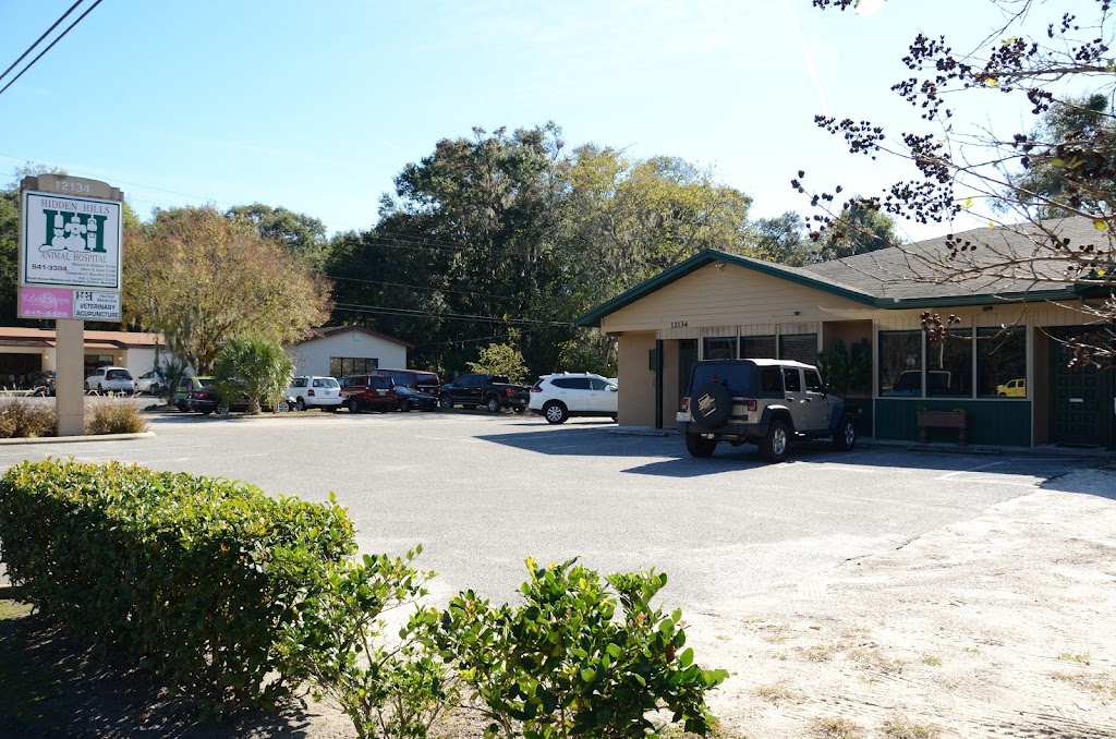 Hidden Hills Animal Hospital | 12134 Fort Caroline Rd #1613, Jacksonville, FL 32225, USA | Phone: (904) 641-3384