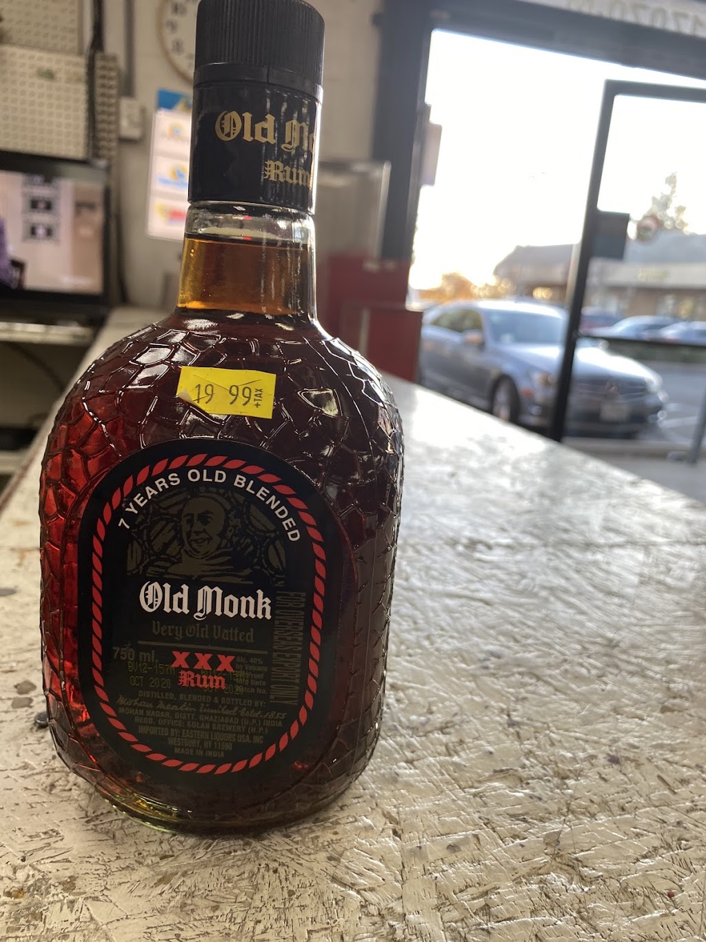 Royal Market Liqour #2 | 17070 Walnut Village Pkwy #MN, Fontana, CA 92336, USA | Phone: (909) 355-7191