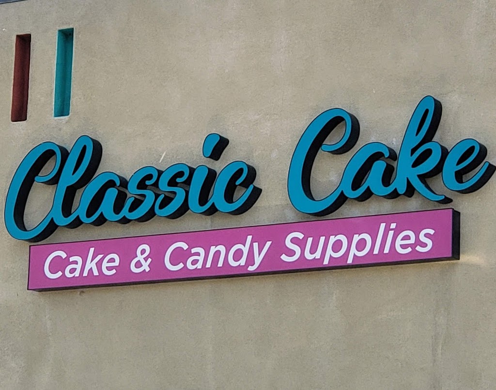 Classic Cake Decorations | 15196 Goldenwest St, Westminster, CA 92683, USA | Phone: (714) 894-1100