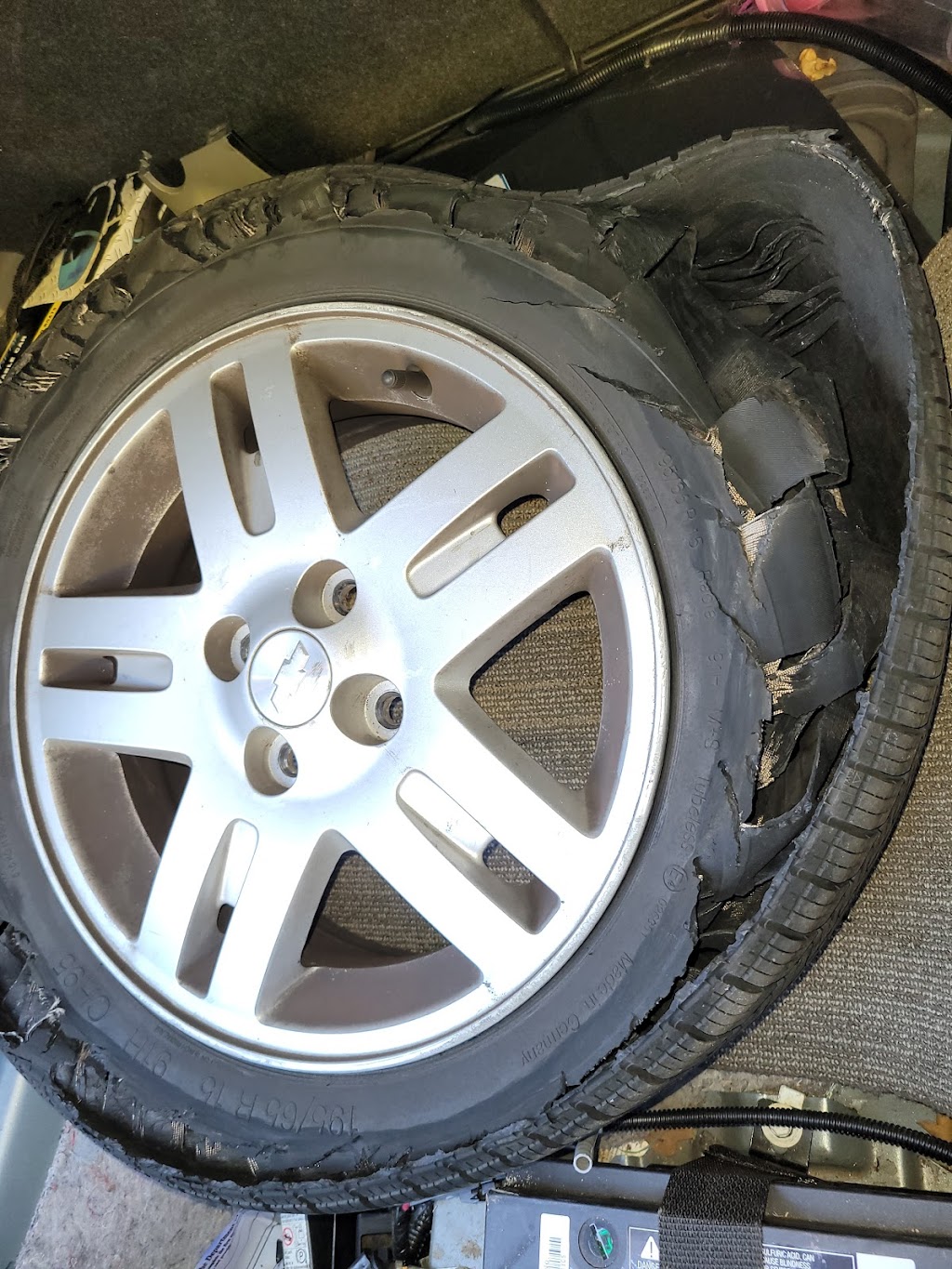 Just Tires | 8425 Beverly Blvd, Los Angeles, CA 90048, USA | Phone: (323) 651-3757