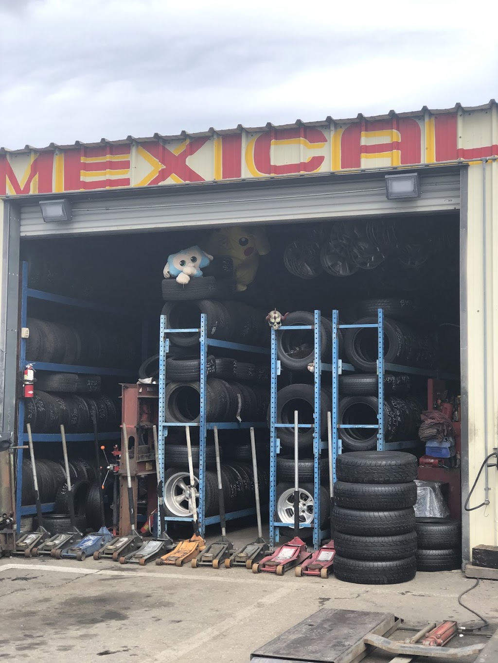 Mexicali Tires | 2701 W Edinger Ave, Santa Ana, CA 92704, USA | Phone: (714) 979-3032