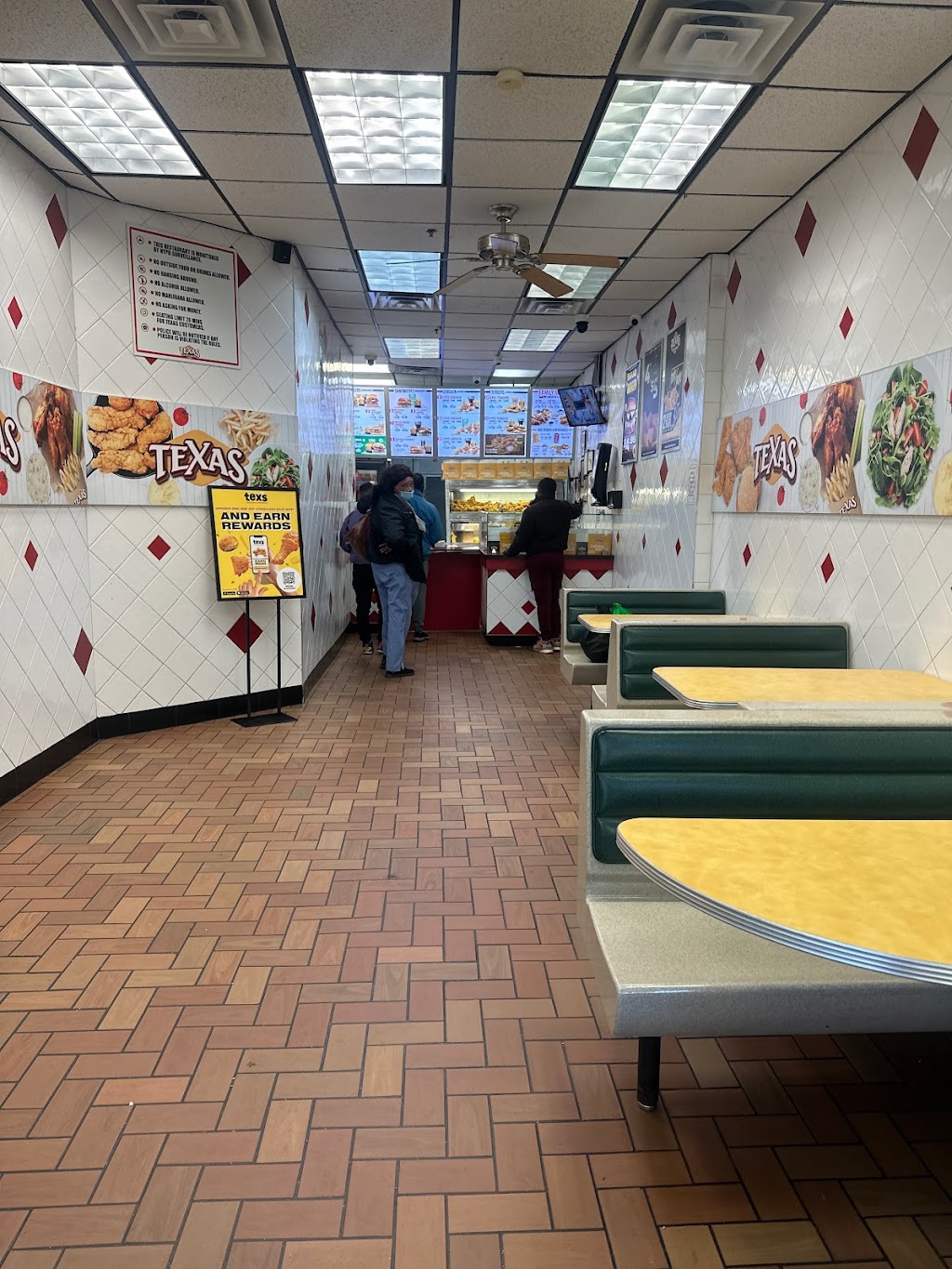 Texs Chicken & Burgers | 471 Malcolm X Blvd, New York, NY 10030, USA | Phone: (917) 475-1715