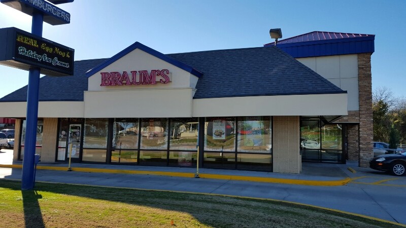 Braums Ice Cream & Dairy Store - restaurant  | Photo 1 of 10 | Address: 907 S Cockrell Hill Rd, Duncanville, TX 75137, USA | Phone: (972) 709-8946