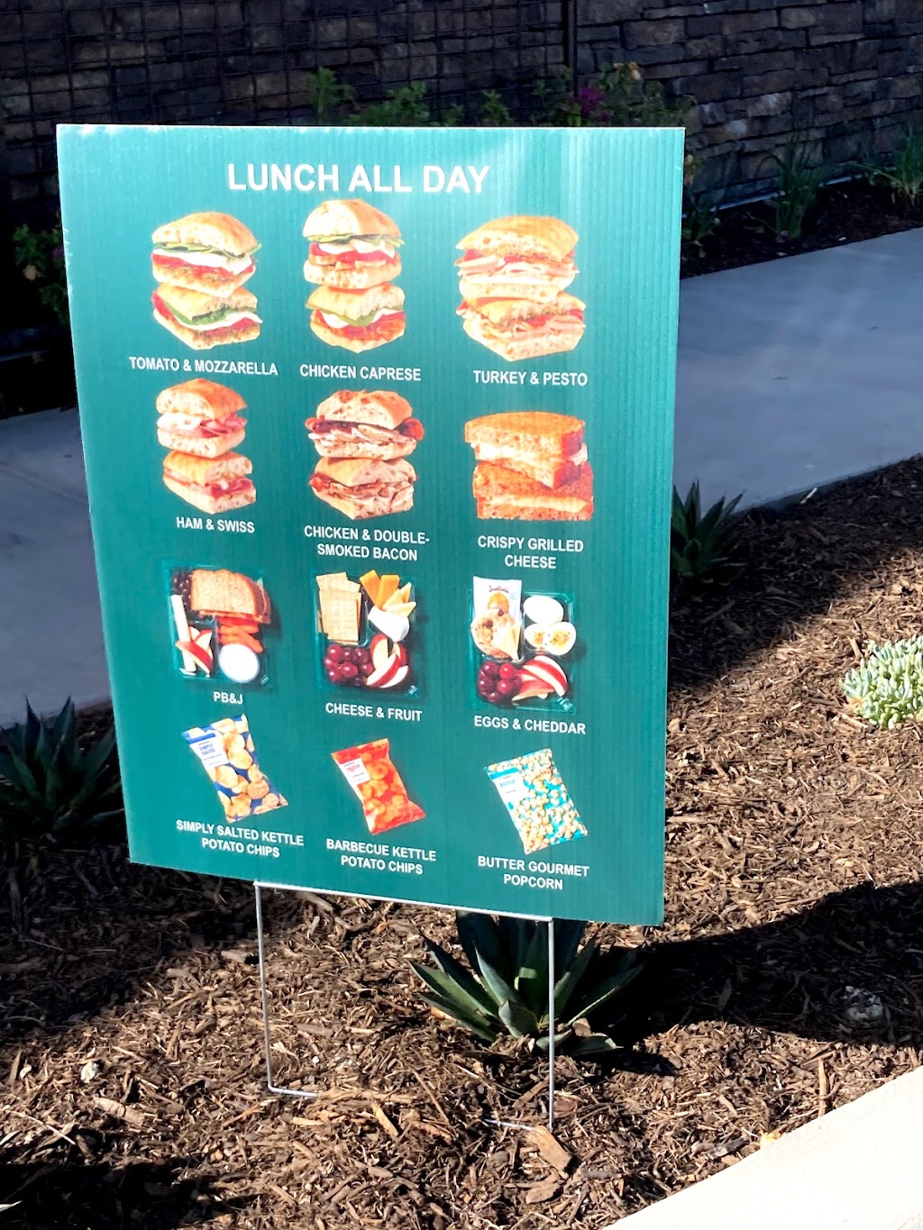 Starbucks | 19045 Golden Valley Rd, Santa Clarita, CA 91387, USA | Phone: (661) 554-0003