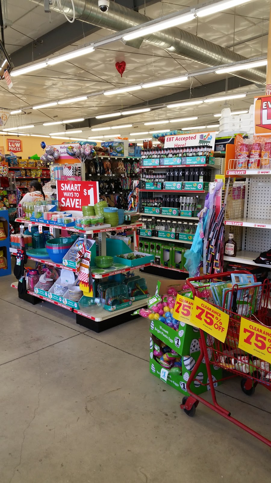 Family Dollar | 1802 S Zarzamora St, San Antonio, TX 78207, USA | Phone: (210) 507-1001