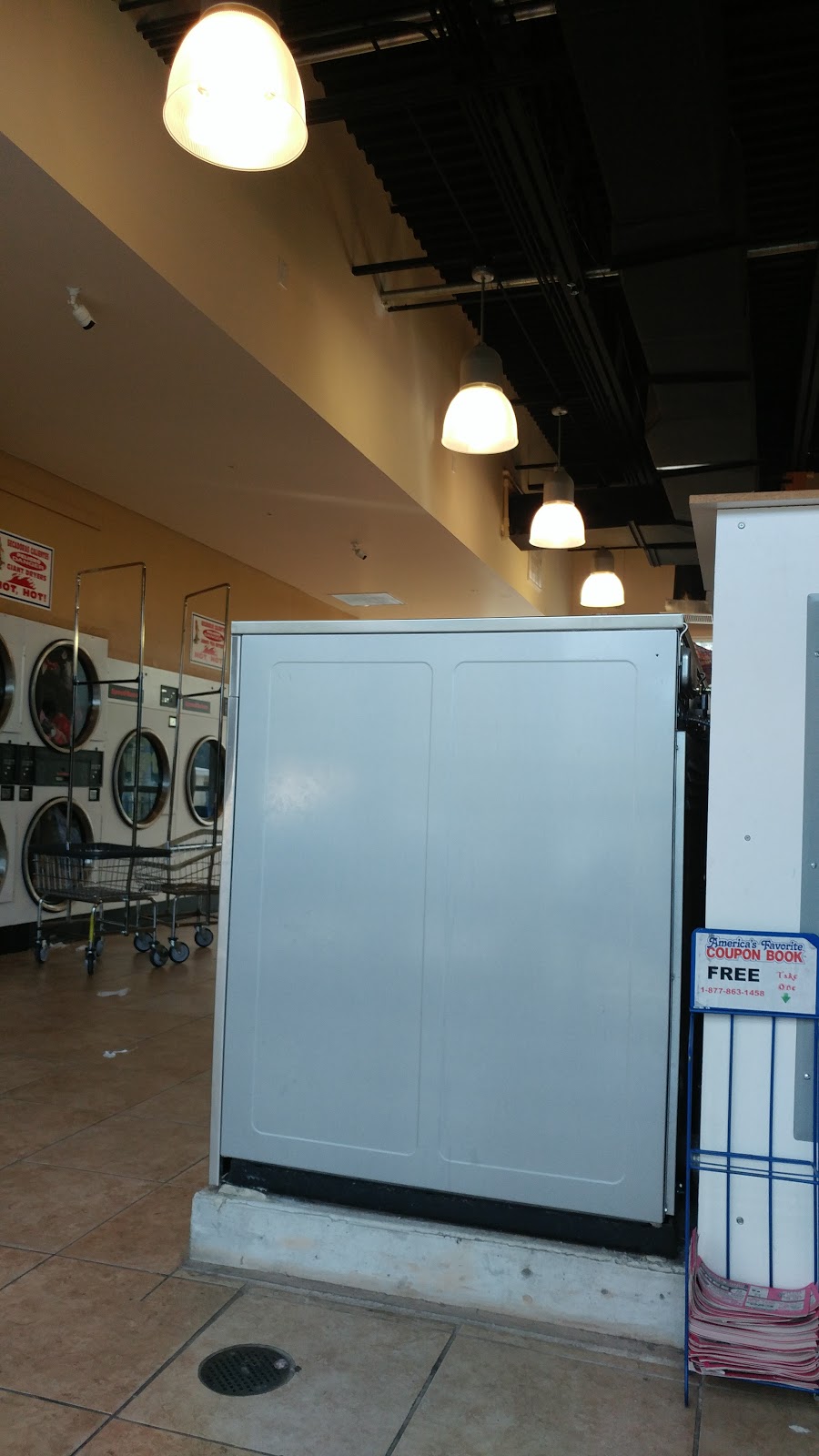 Bayshore Laundromat | 1305 Bayshore Blvd, Dunedin, FL 34698, USA | Phone: (727) 776-0673