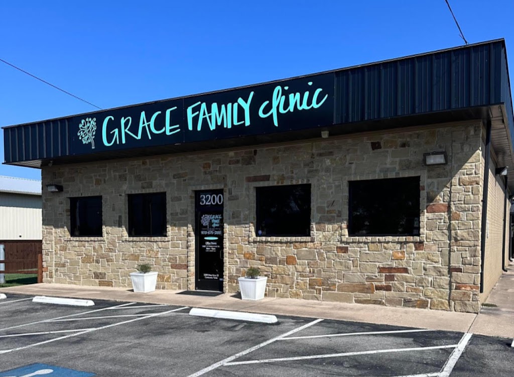 Grace Family Clinic | 3200 TX-22 suite 102, Corsicana, TX 75110, USA | Phone: (903) 875-2188