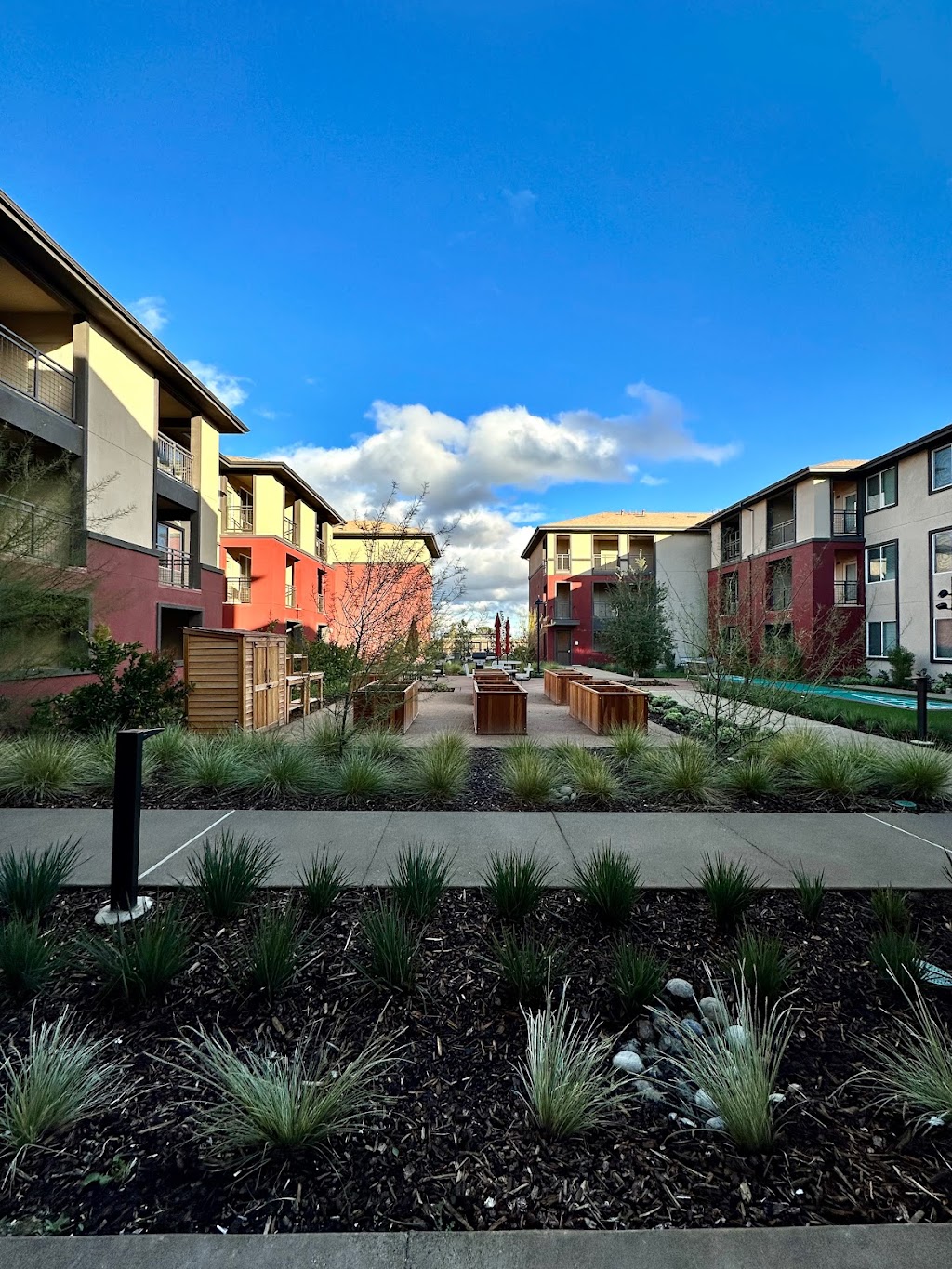 Antioch Family and Senior (55+) Apartments | 3530 E 18th St, Antioch, CA 94509 | Phone: (925) 978-4011