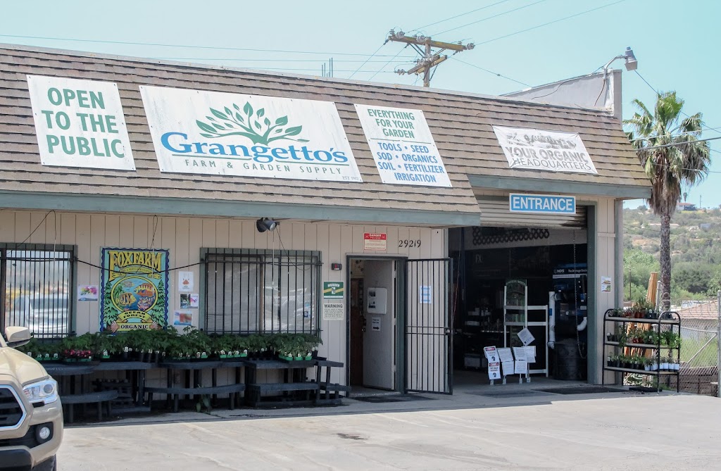 Grangettos Farm & Garden Supply | 29219 Juba Rd, Valley Center, CA 92082, USA | Phone: (760) 749-1828