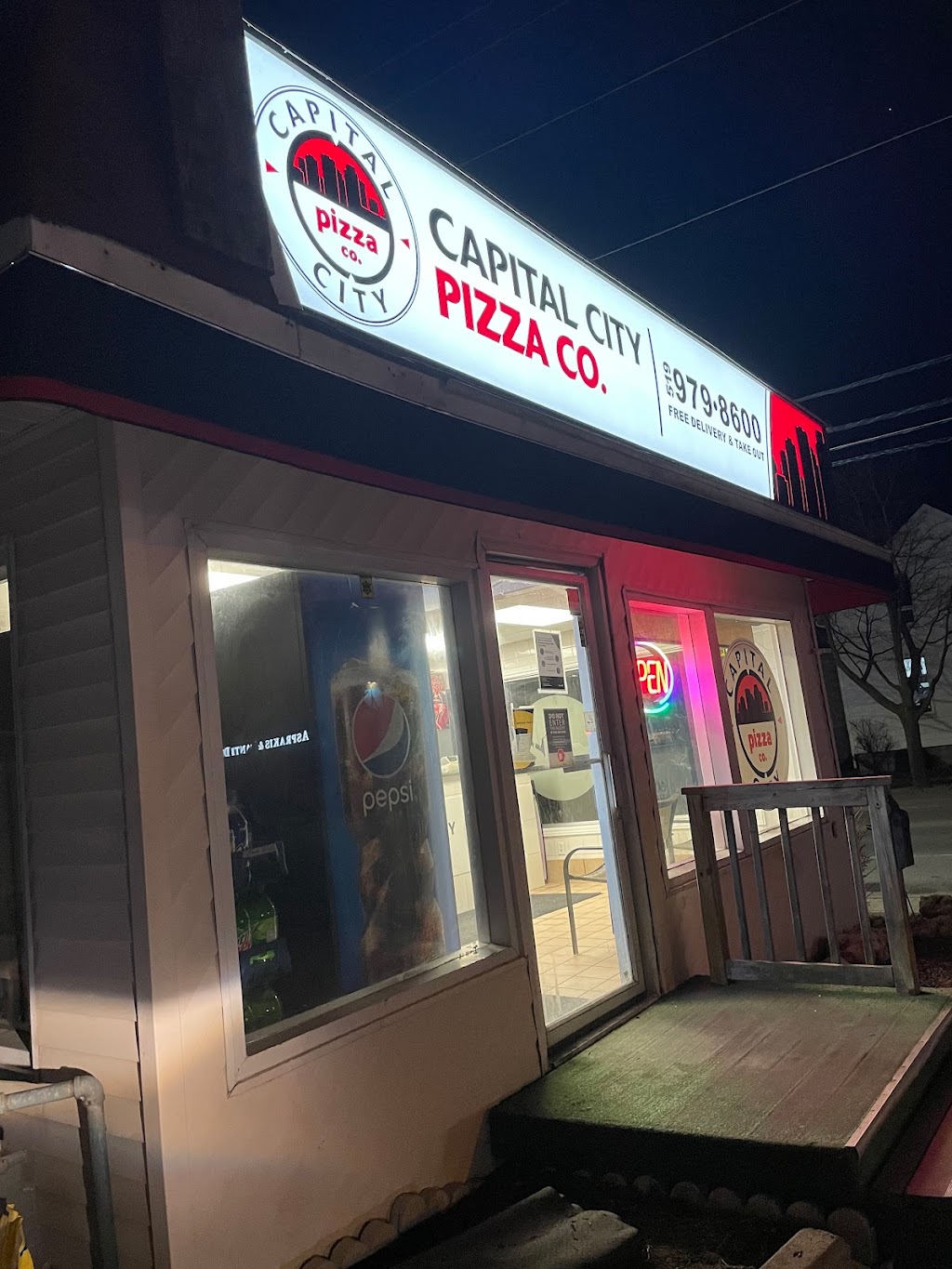 Capital City Pizza Co. | 12360 Tecumseh Rd E, Tecumseh, ON N8N 1M4, Canada | Phone: (519) 979-8600