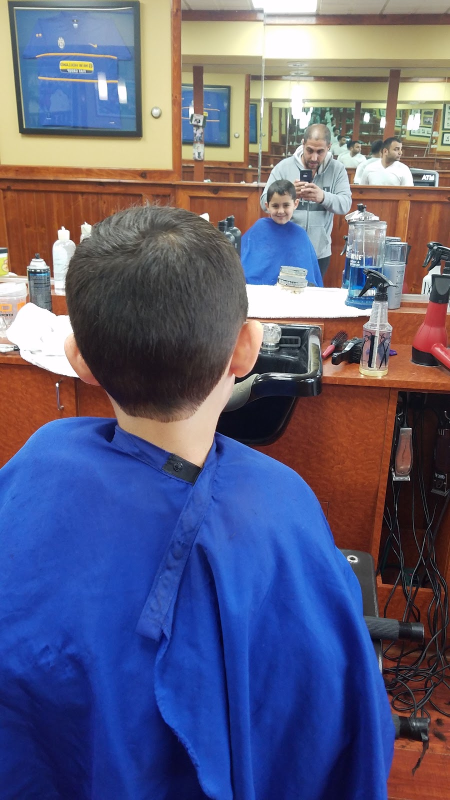 Lorenzos Haircutting | 1314 Peninsula Blvd, Hewlett, NY 11557, USA | Phone: (516) 791-9784