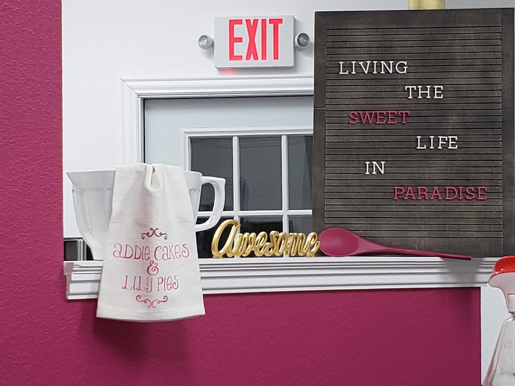 Addie Cakes & Lily Pies | 3300 TX-114, Paradise, TX 76073 | Phone: (817) 891-3070