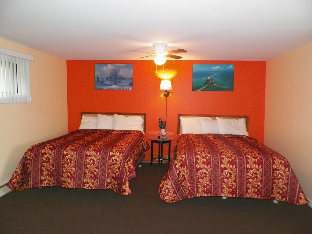 Sun Parlor Motel | 135 Talbot St W, Leamington, ON N8H 1N2, Canada | Phone: (519) 326-6131