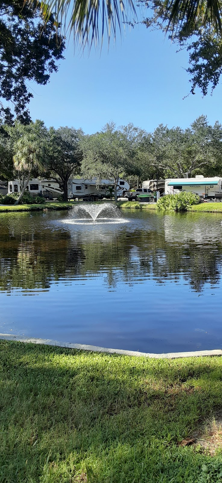 Bay Bayou RV Resort | 8492 Manatee Bay Dr, Tampa, FL 33635, USA | Phone: (813) 855-1000