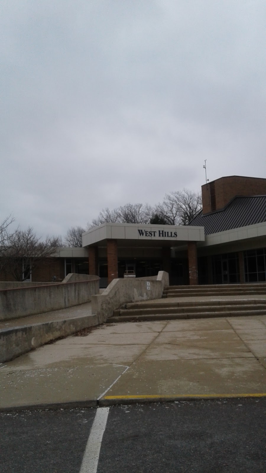 West Hills Middle School | 2601 Lone Pine Rd, West Bloomfield Township, MI 48323, USA | Phone: (248) 341-6100
