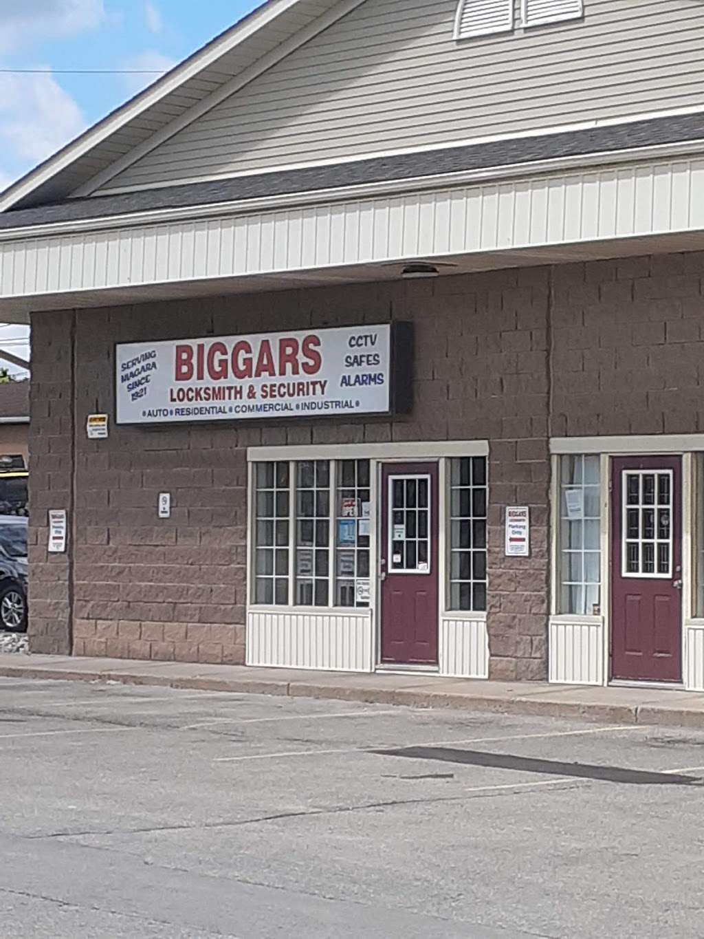 Biggars Key Shop | 4129 Stanley Ave #1, Niagara Falls, ON L2E 7H3, Canada | Phone: (905) 354-2361