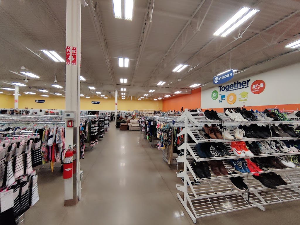 Goodwill - Shakopee | 4450 12th Ave E, Shakopee, MN 55379, USA | Phone: (952) 233-8897