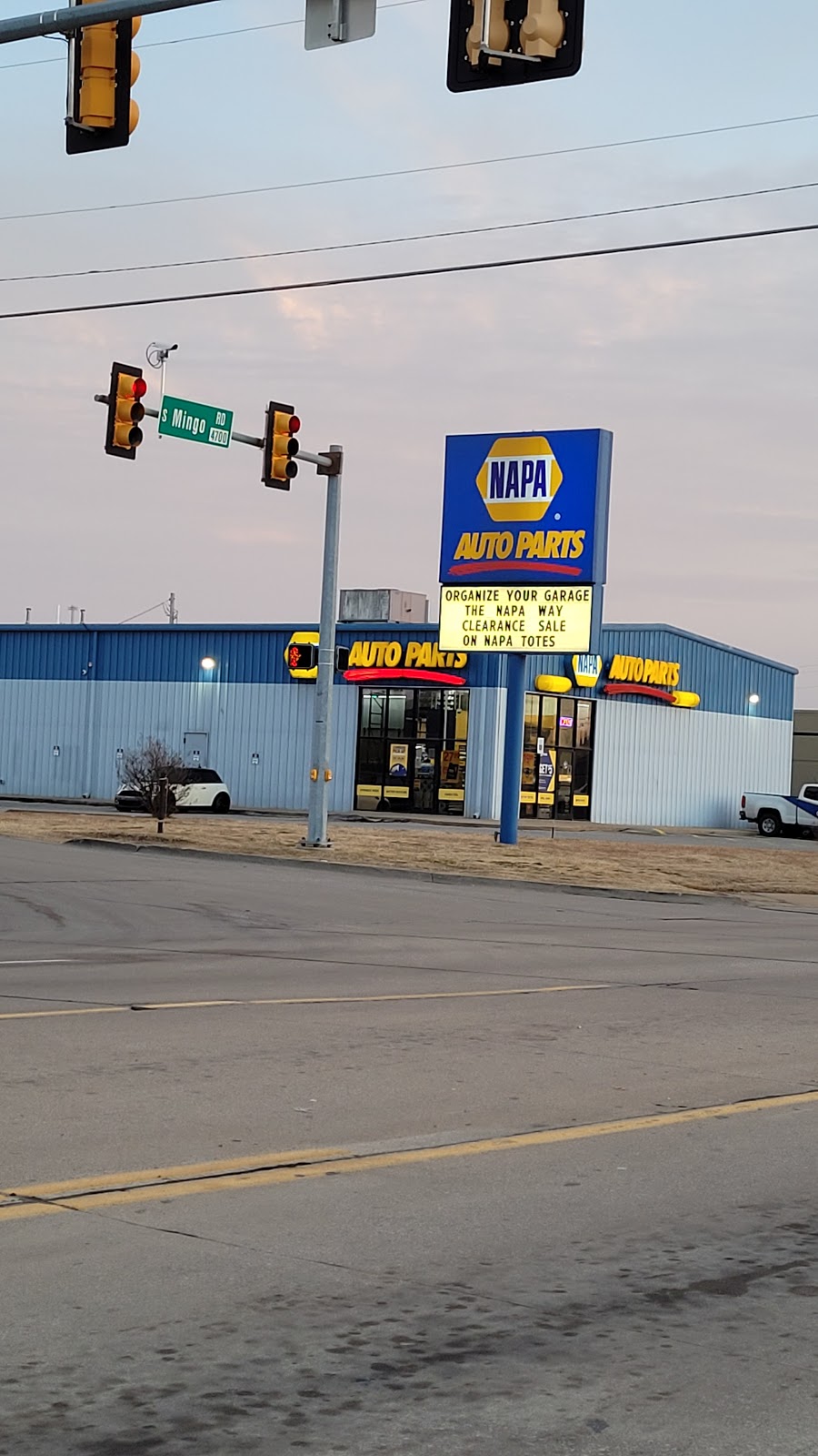 NAPA Auto Parts - Genuine Parts Company | 4715 S Mingo Rd, Tulsa, OK 74146, USA | Phone: (918) 663-7722