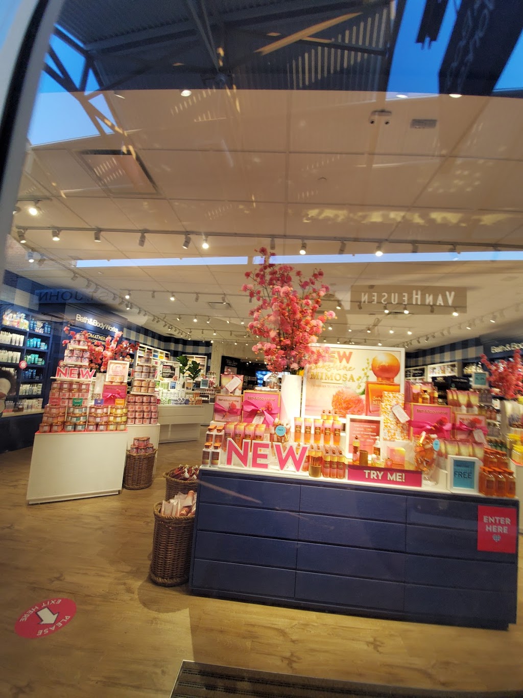 Bath & Body Works | 29300 Hempstead Rd #122, Cypress, TX 77433, USA | Phone: (832) 952-3492