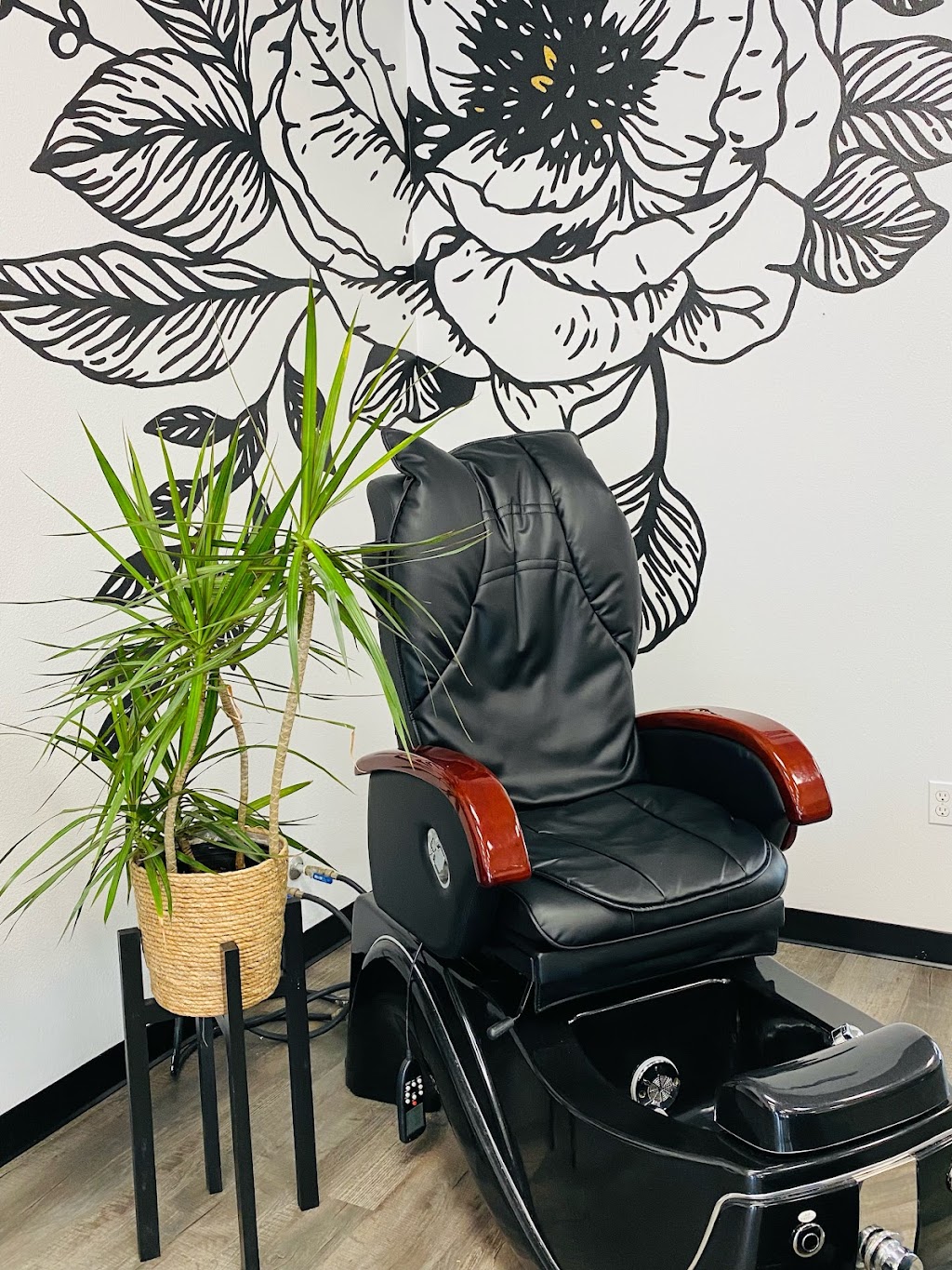 Strands Salon | 1859 US-18 BUS, Mt Horeb, WI 53572, USA | Phone: (608) 437-5956