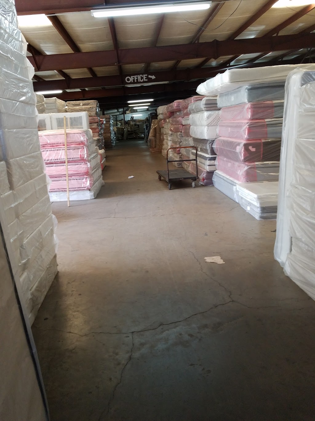 A & M Mattress Co | 10202 Jensen Dr, Houston, TX 77093, USA | Phone: (713) 692-3151