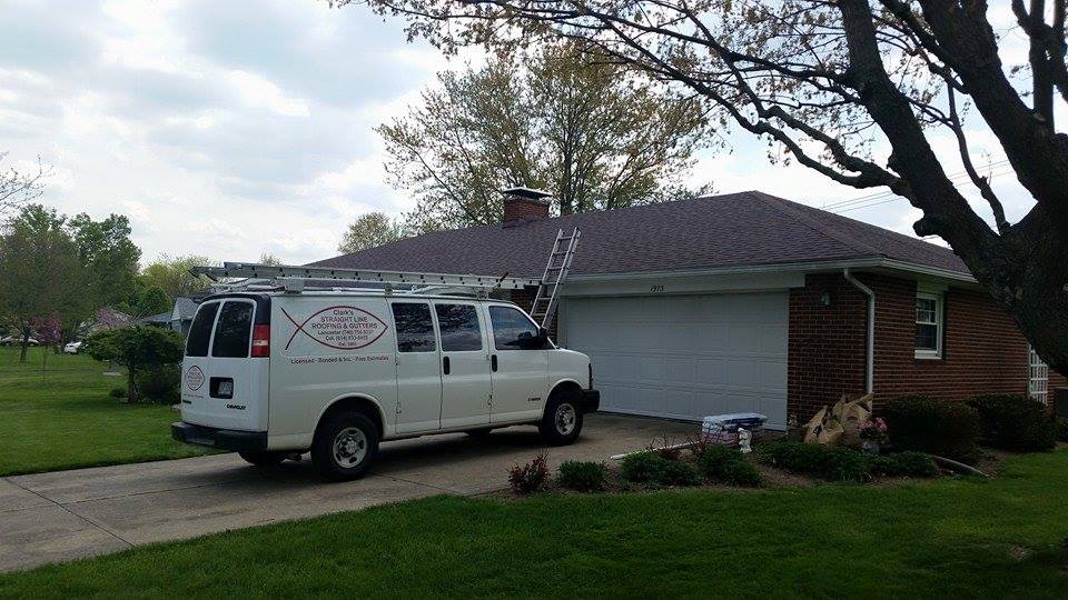 Clarks Straight Line Roofing | 2368 E Main St, Lancaster, OH 43130 | Phone: (740) 756-9227