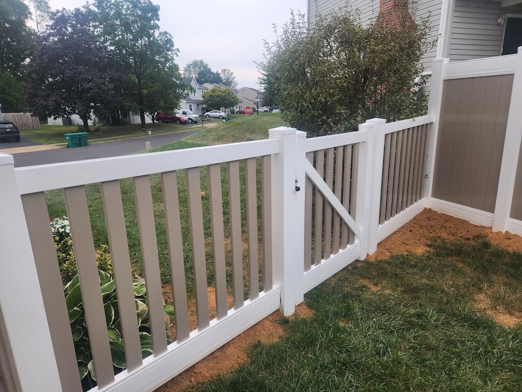 VAR Fence & Railing | REAR BUILDING, 186 Levittown Pkwy, Levittown, PA 19054, USA | Phone: (267) 246-2215