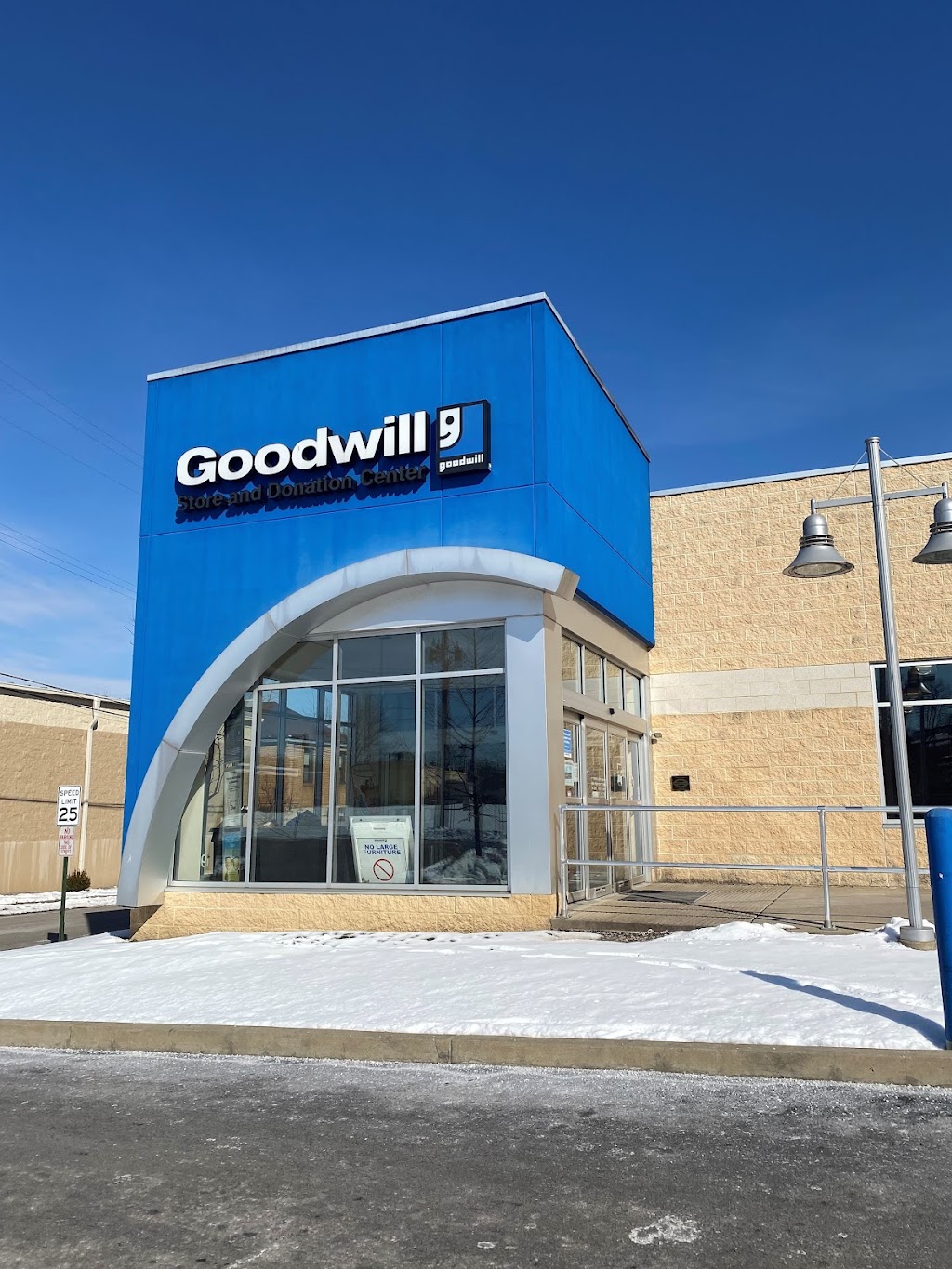 Goodwill Heidelberg Outlet | 1905 Washington St, Heidelberg, PA 15106, USA | Phone: (412) 249-8748