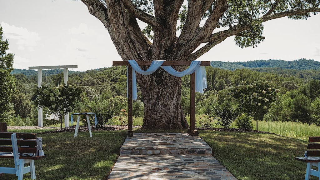 Mayberry Meadows Weddings and Events | 324 Sidden St, Mt Airy, NC 27030, USA | Phone: (336) 777-6164