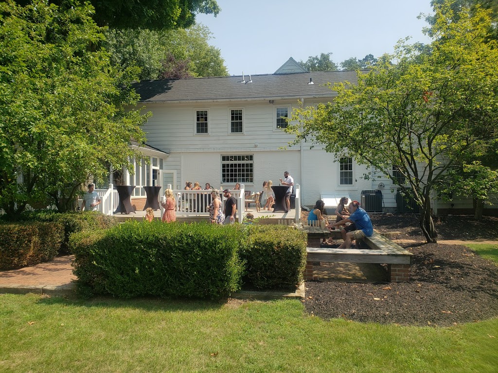 Scarlet Oaks Estate | 13754 US-68, Findlay, OH 45840, USA | Phone: (567) 703-6257