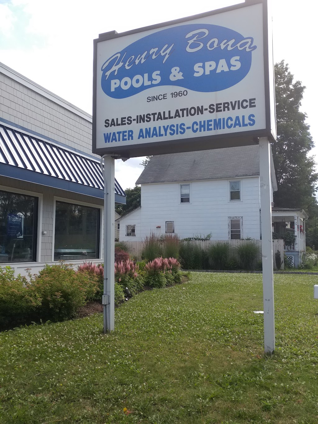 Henry Bona Pools & Spas | 878 US-46, Kenvil, NJ 07847, USA | Phone: (973) 584-1000