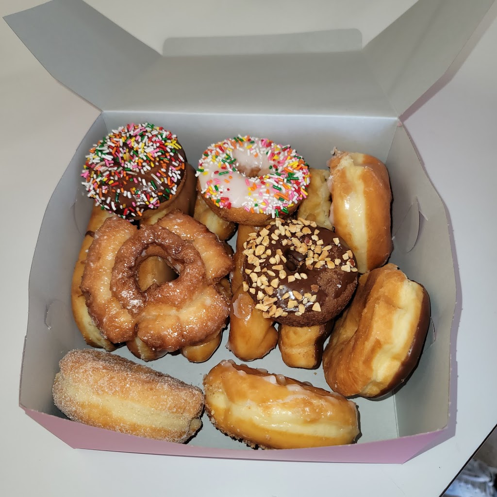 Donut King | 17312 Foothill Blvd, Fontana, CA 92335, USA | Phone: (909) 822-8502