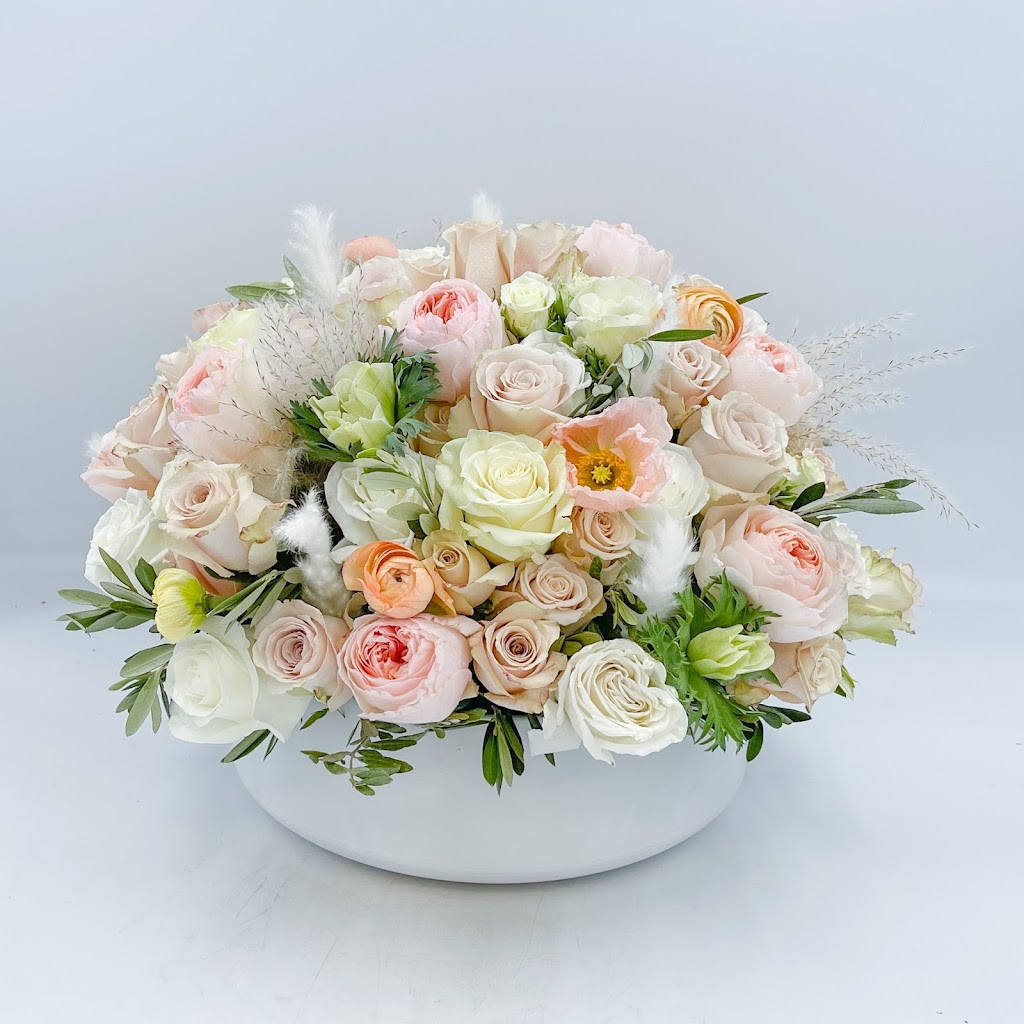 Fine Flowers | 549 NJ-35 Suite 2, Red Bank, NJ 07701 | Phone: (732) 842-3933