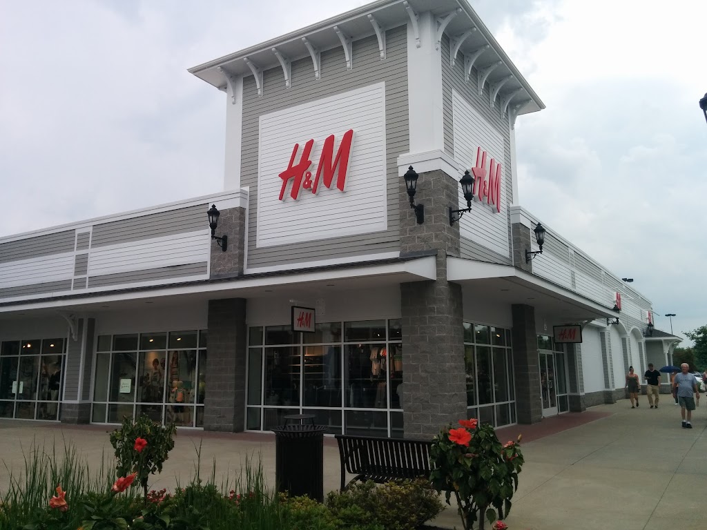 H&M | 2200 Tanger Blvd Suite 360, Washington, PA 15301, USA | Phone: (855) 466-7467