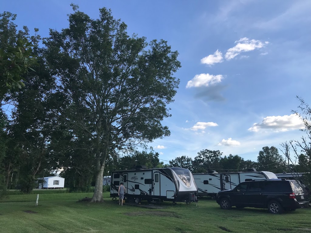 Hanson RV Park | 141 Matis Rd, Hahnville, LA 70057, USA | Phone: (985) 783-1925