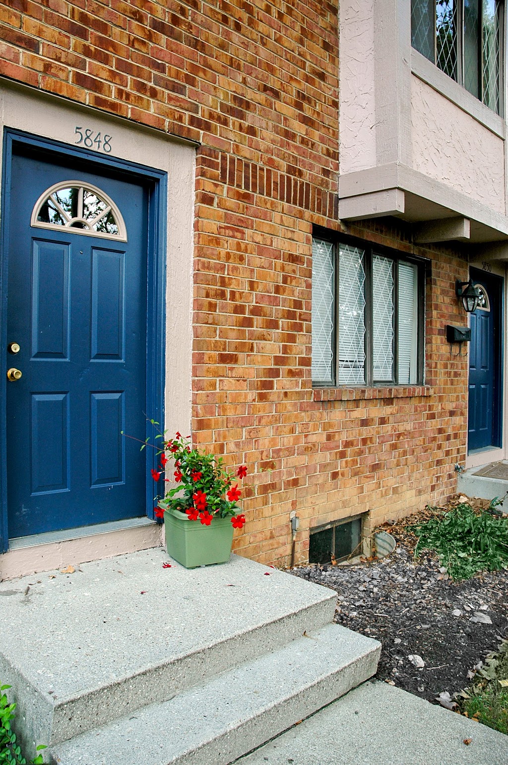 Carnaby Village Townhomes | 5951 Parliament Dr, Columbus, OH 43213 | Phone: (614) 861-6339