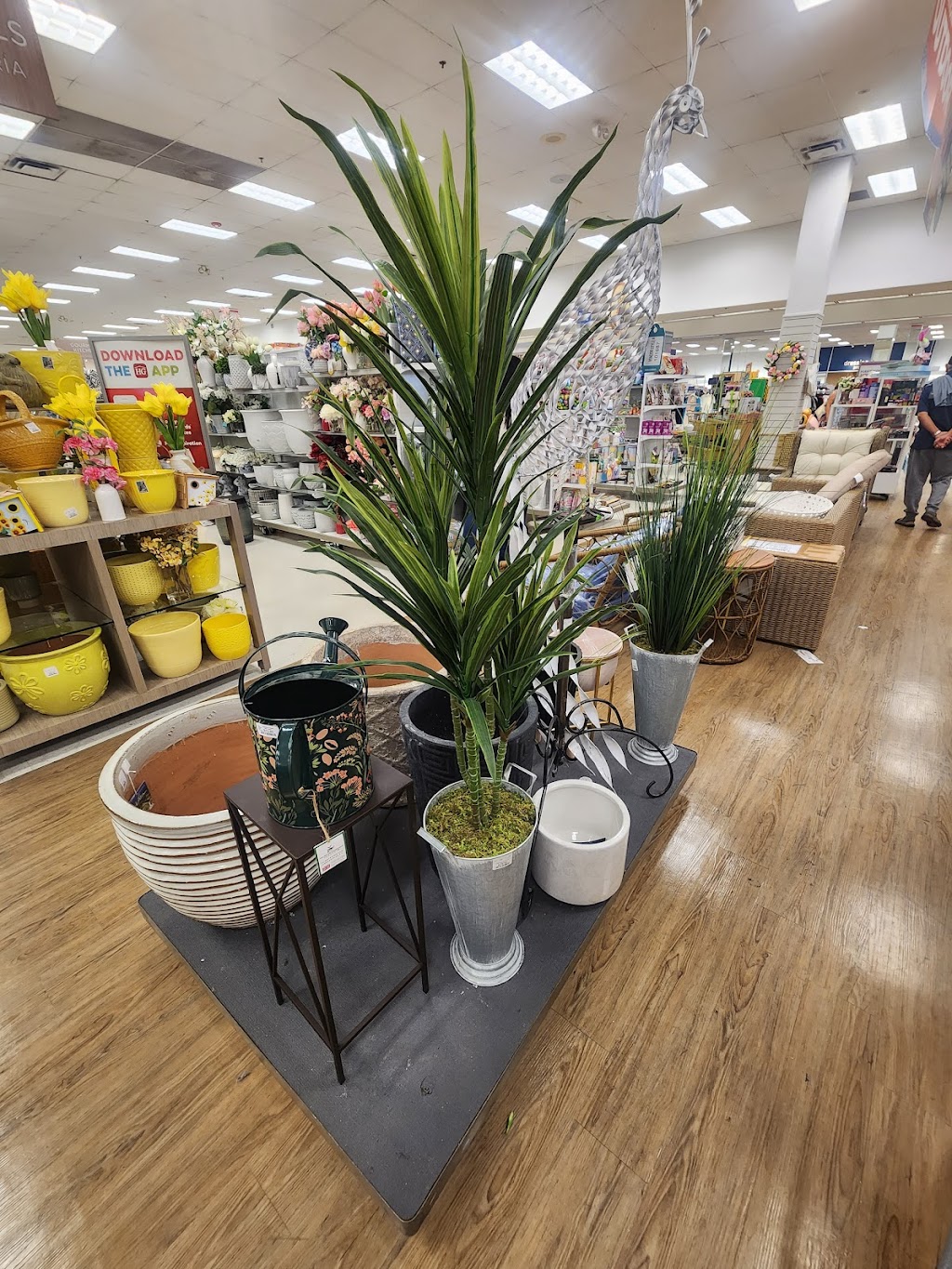 Marshalls & HomeGoods | 8700 Mills Dr, Kendall, FL 33183, USA | Phone: (305) 279-6579