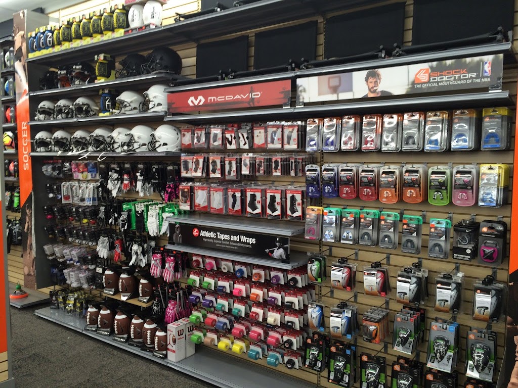 Hibbett Sports | 1346 S 6th St, Macclenny, FL 32063, USA | Phone: (904) 259-9922