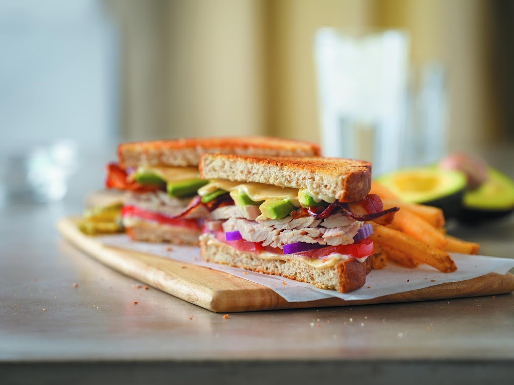 Village Inn | 2901 N Main St, Hutchinson, KS 67502, USA | Phone: (620) 662-3116